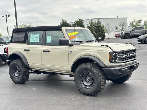 2025 Ford Bronco Base