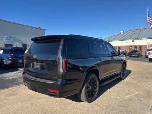 2022 Cadillac Escalade Sport