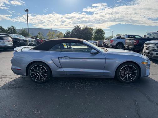 2022 Ford Mustang EcoBoost Premium