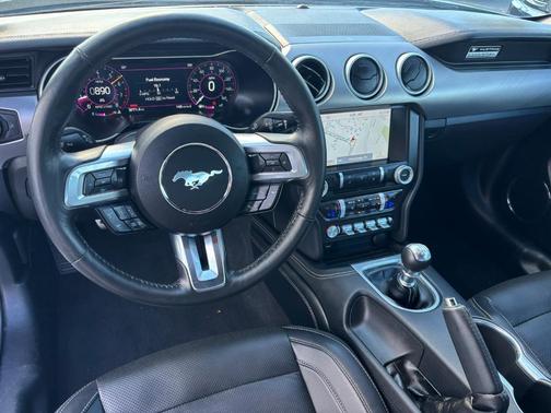 2022 Ford Mustang EcoBoost Premium