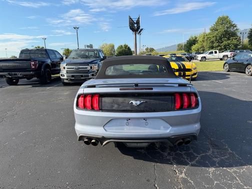 2022 Ford Mustang EcoBoost Premium