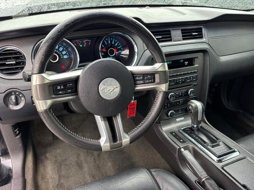 2014 Ford Mustang V6