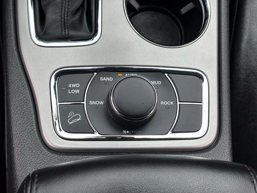 2022 Jeep Grand Cherokee WK Laredo