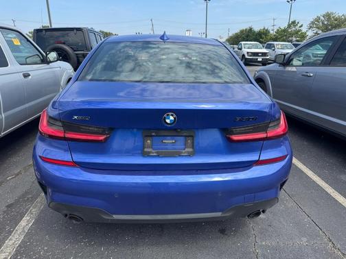 2020 BMW 330 i xDrive