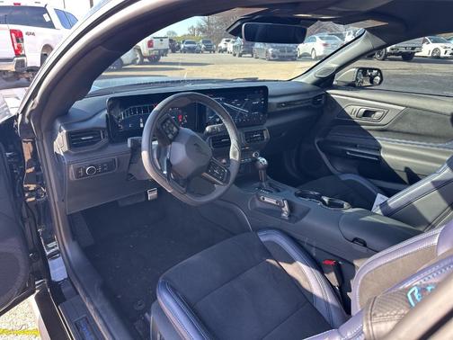 2025 Ford Mustang Dark Horse