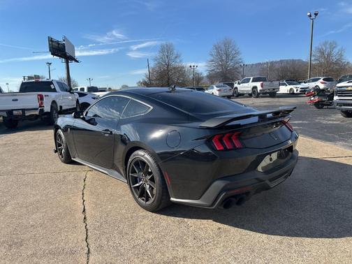 2025 Ford Mustang Dark Horse