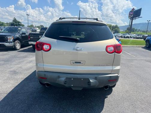 2011 Chevrolet Traverse LTZ