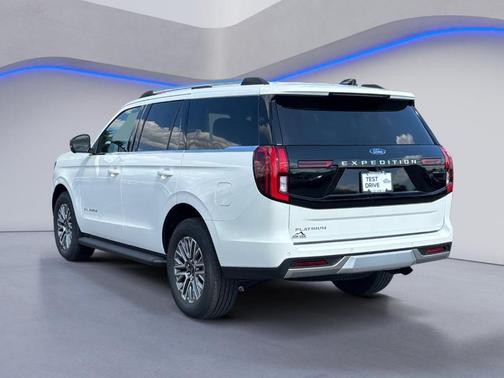Star White 2026 Ford Expedition Platinum