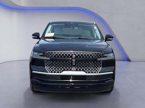 Black Metallic 2025 Lincoln Navigator Reserve