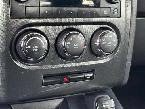 2012 Dodge Challenger SXT