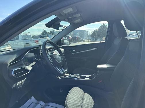 2023 Chevrolet Bolt EUV LT