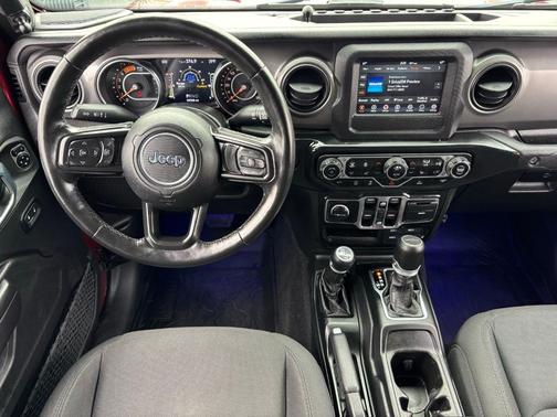 2021 Jeep Gladiator Sport