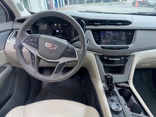 2021 Cadillac XT5 Premium Luxury