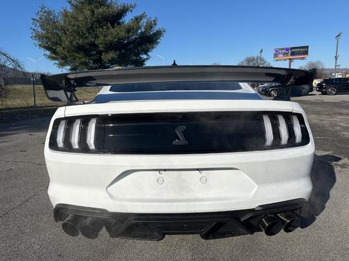 2021 Ford Shelby GT500 Base