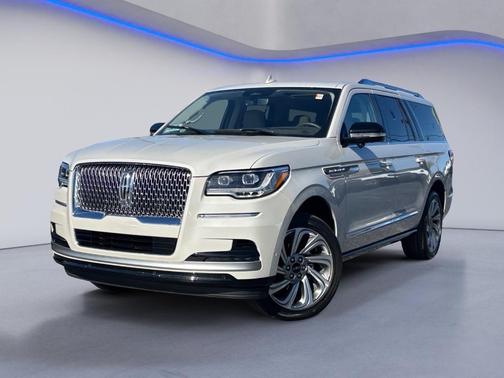 2023 Lincoln Navigator L Reserve