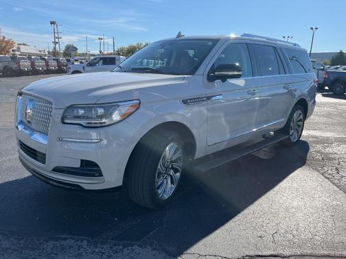 2023 Lincoln Navigator L Reserve