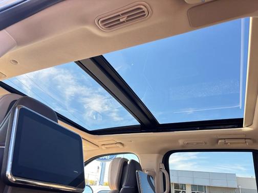 2023 Lincoln Navigator L Reserve