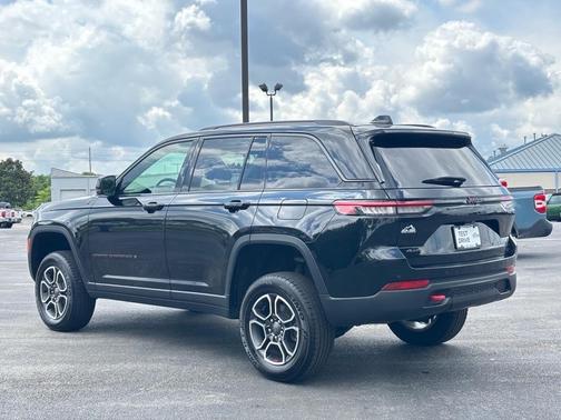 2022 Jeep Grand Cherokee Trailhawk