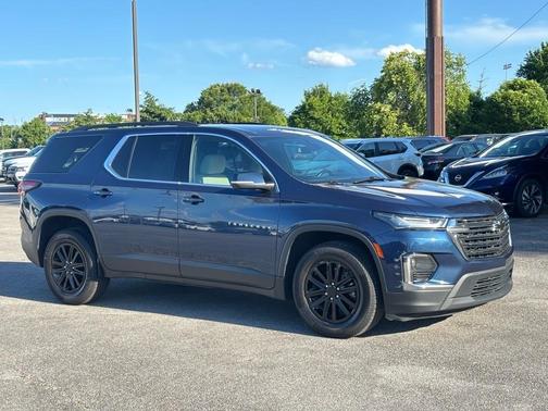 2022 Chevrolet Traverse LT Cloth