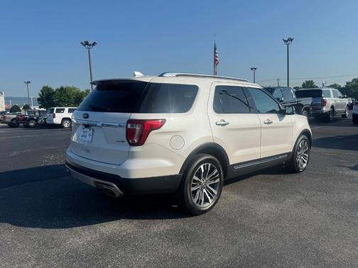 2017 Ford Explorer Platinum