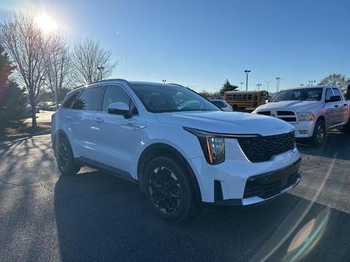2025 Kia Sorento S