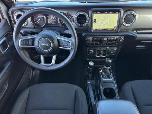 2023 Jeep Gladiator Overland