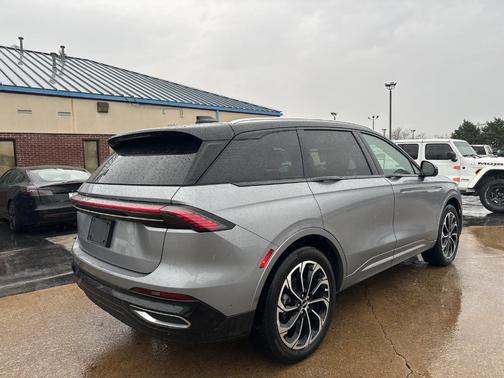 2024 Lincoln Nautilus Reserve