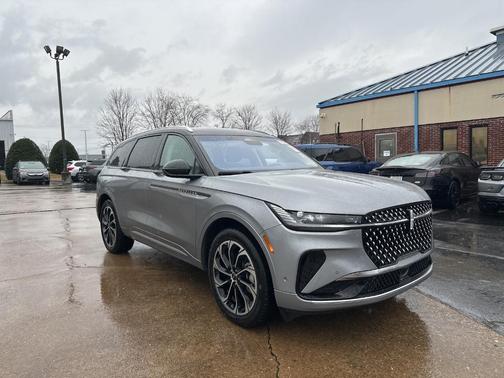 2024 Lincoln Nautilus Reserve