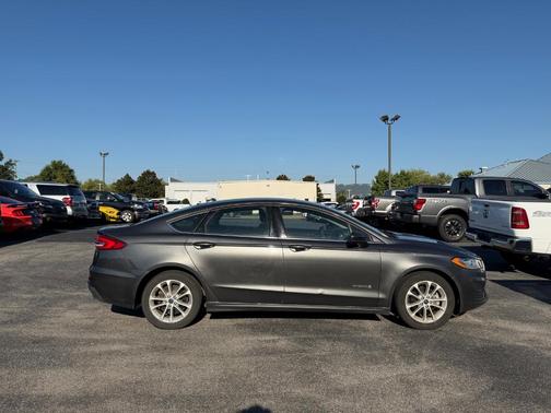 2019 Ford Fusion Hybrid SE