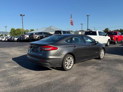 2019 Ford Fusion Hybrid SE