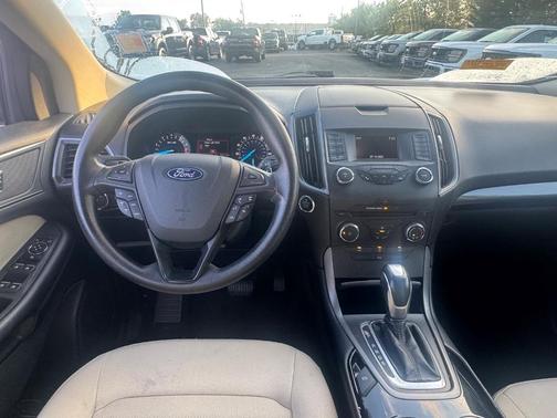 2018 Ford Edge SE