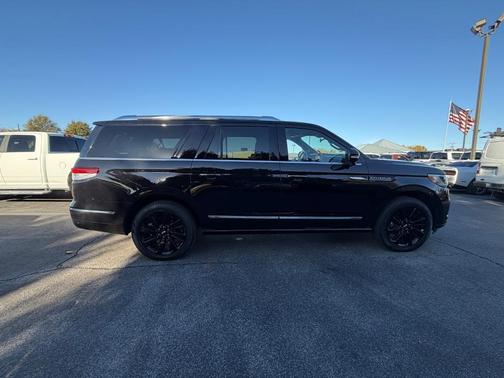2023 Lincoln Navigator L Reserve