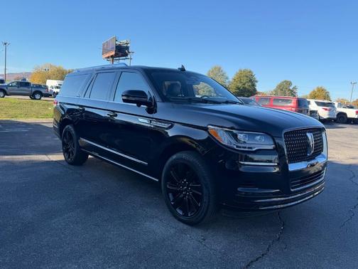 2023 Lincoln Navigator L Reserve