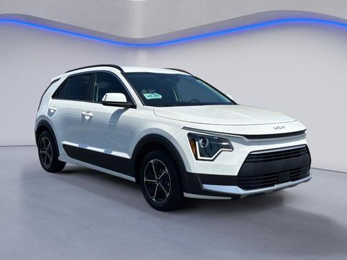 2024 Kia Niro EX