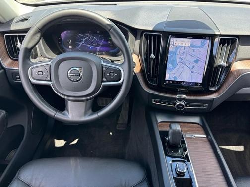 2022 Volvo XC60 Recharge Plug-In Hybrid T8 Inscription Expression