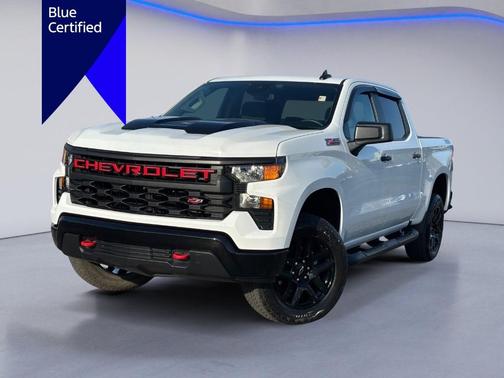 Summit White 2024 Chevrolet Silverado 1500 Custom Trail Boss