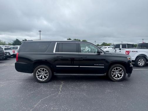 2017 Chevrolet Suburban LT