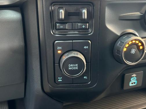 Oxford White 2026 Ford F-350 XL