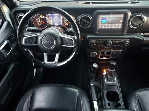 2021 Jeep Wrangler Unlimited Sahara Altitude