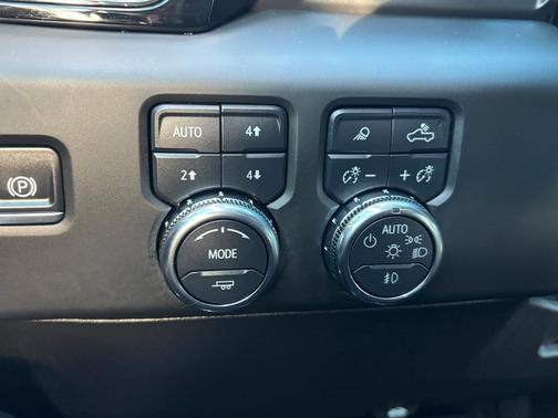 2025 GMC Sierra 2500 AT4