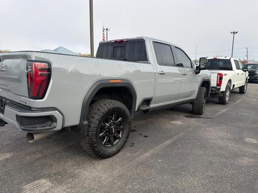 2025 GMC Sierra 2500 AT4