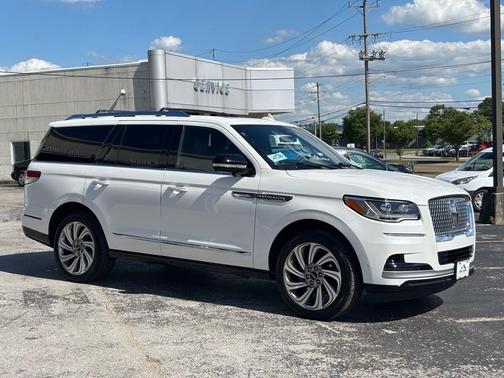 2023 Lincoln Navigator Reserve