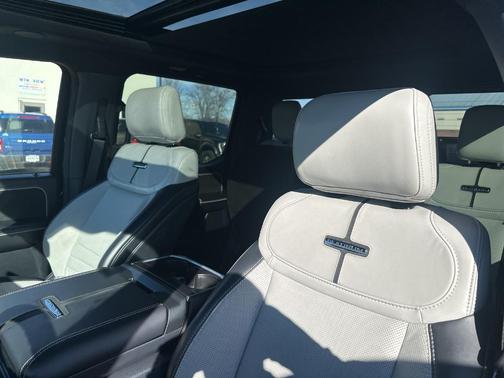 2025 Ford F-150 Lightning Platinum