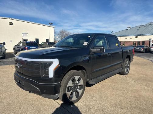 2025 Ford F-150 Lightning Platinum