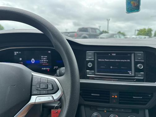 Pure White 2023 Volkswagen Jetta 1.5T S
