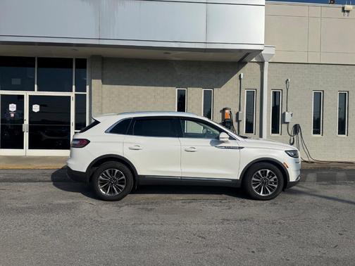 2021 Lincoln Nautilus Standard