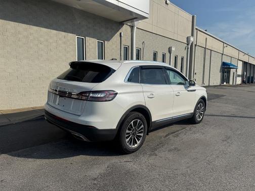 2021 Lincoln Nautilus Standard