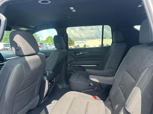 Black Metallic 2024 Chevrolet Traverse LT