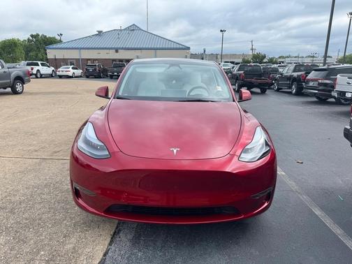 2025 Tesla Model Y Performance