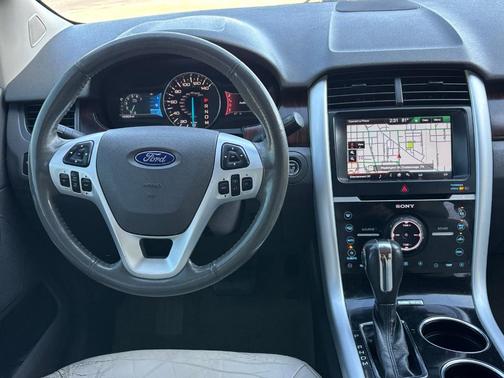 White Platinum Clearcoat Metallic 2011 Ford Edge Limited